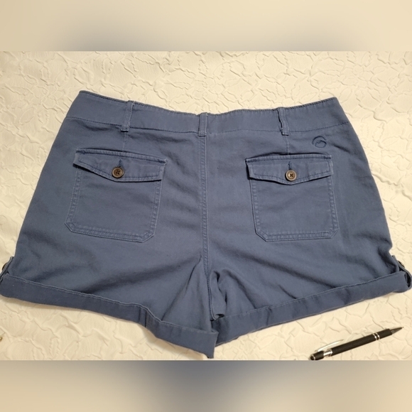 Magellan Womens Shorts size 14 - Picture 4 of 6